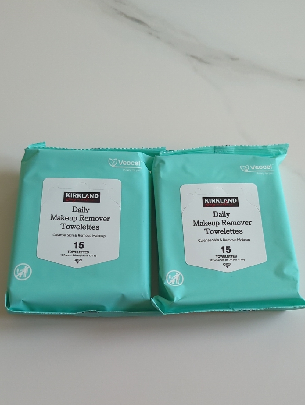 NWT Kirkland Daily Makeup Remover Towelettes - Aqua Pack ~ 2 Pack